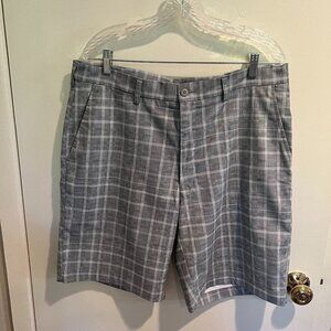 PGA Tour Mens Gray Plaid flat front Golf shorts, Size 36